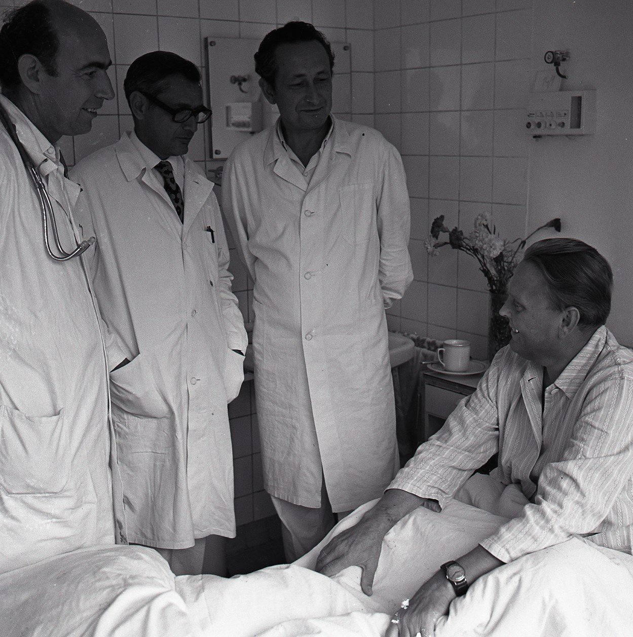 The socialist healthcare system was better and people lived longer than ...